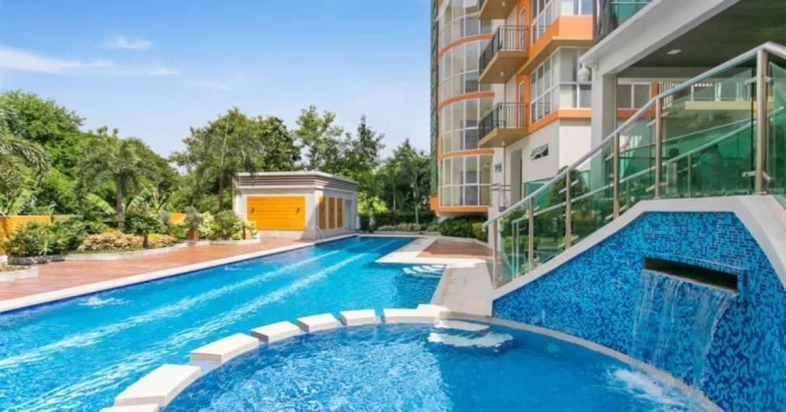 Lancris Residences 2 Bedroom Entire Apartment Near Airport With Pool Paranaque City Ngoại thất bức ảnh