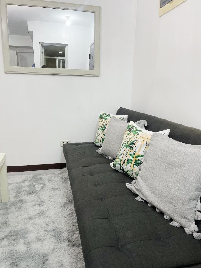 Lancris Residences 2 Bedroom Entire Apartment Near Airport With Pool Paranaque City Ngoại thất bức ảnh