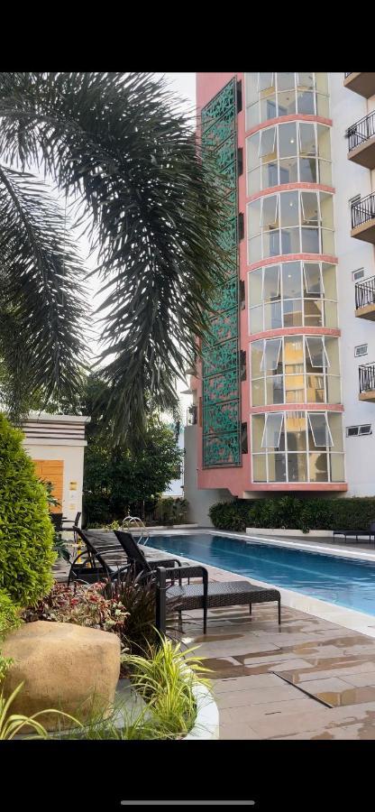 Lancris Residences 2 Bedroom Entire Apartment Near Airport With Pool Paranaque City Ngoại thất bức ảnh