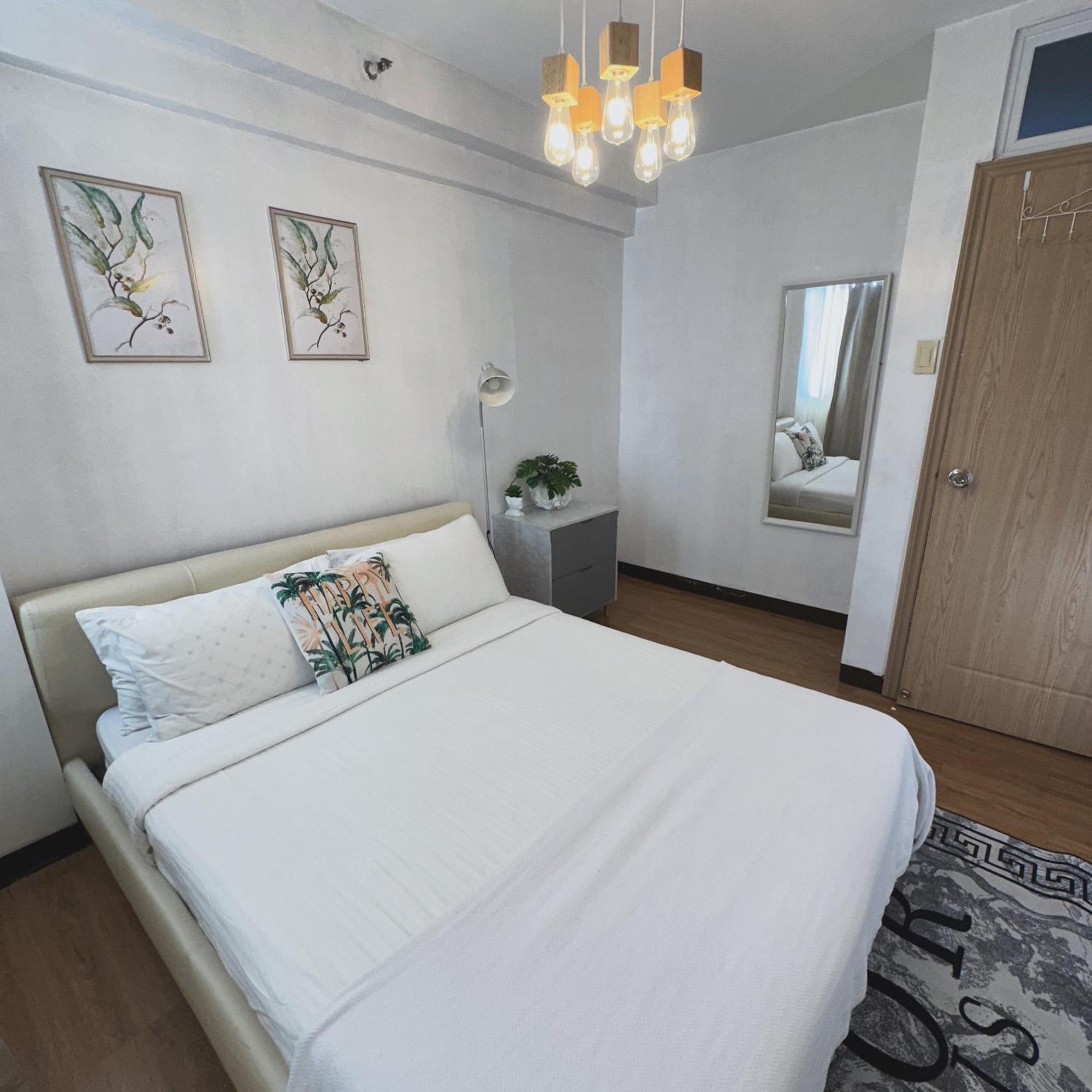 Lancris Residences 2 Bedroom Entire Apartment Near Airport With Pool Paranaque City Ngoại thất bức ảnh