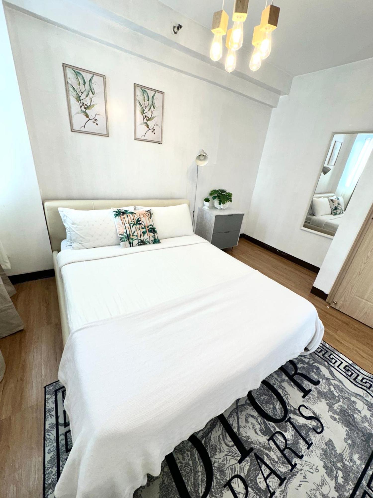 Lancris Residences 2 Bedroom Entire Apartment Near Airport With Pool Paranaque City Ngoại thất bức ảnh
